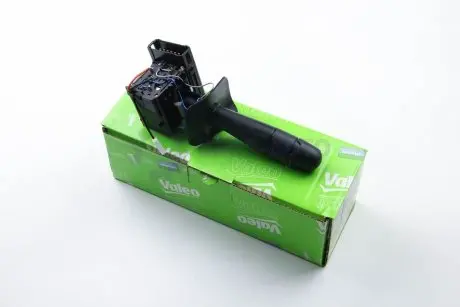Перемикач підрульовий Kangoo 03> Л (+сигнал,+зад. п/тум) Valeo 251438
