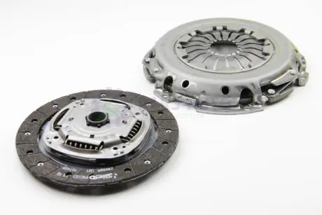 Комплект зчеплення Fiesta 1.4 TDCi 01-08 Valeo 828016