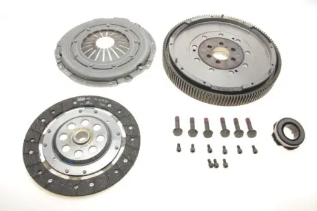 Демпфер + комплект зчеплення VW Caddy 1.9TDI 77kw 04-10/Golf VI 1.6TDI 66-77kw 09-13 (+вижимний) Valeo 837075
